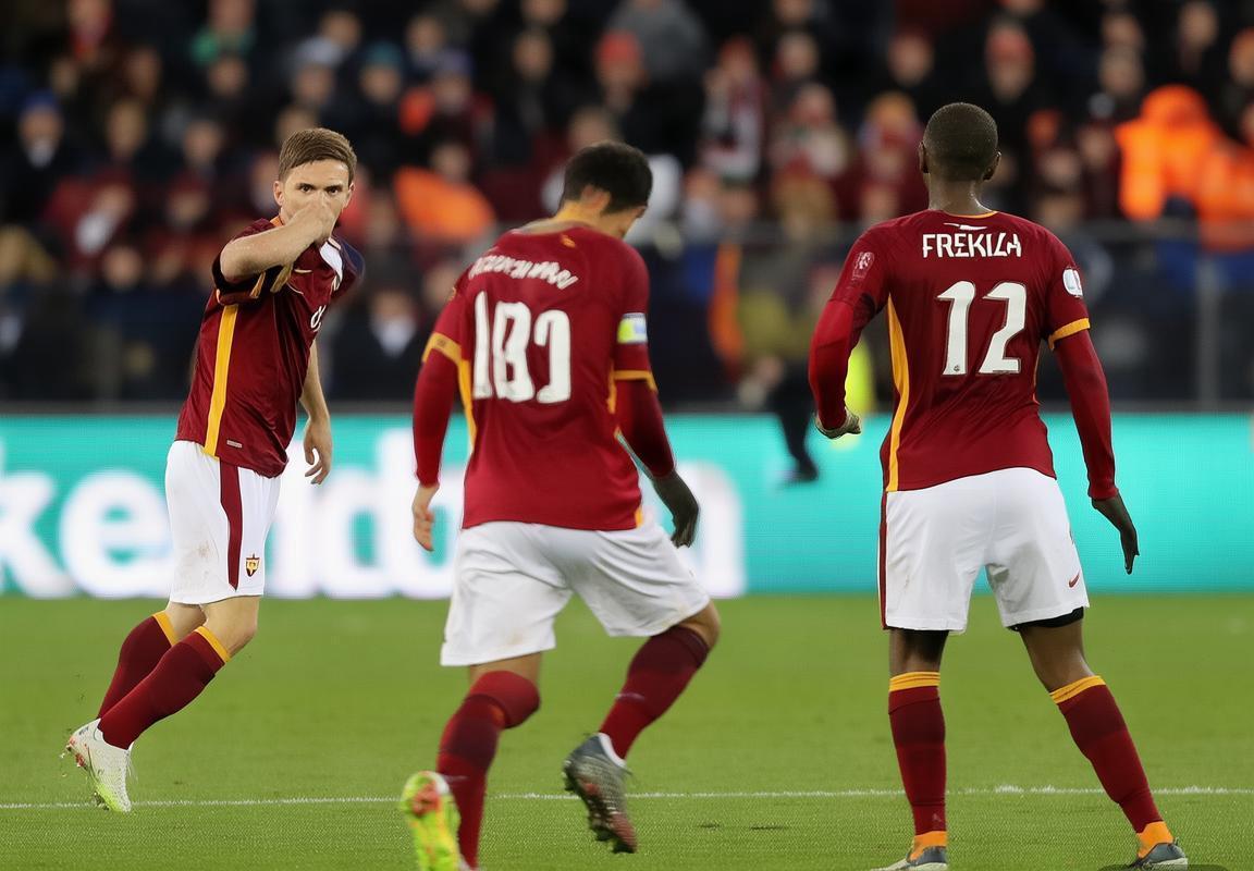 阿森纳欧冠小组赛全胜晋级，穆里尼奥战术制胜罗马力克强敌